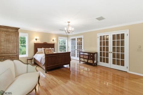 6 Fawn Ridge Road Clinton NJ 08833