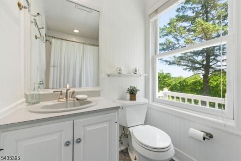 6 Fawn Ridge Road Clinton NJ 08833