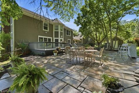 6 Fawn Ridge Road Clinton NJ 08833