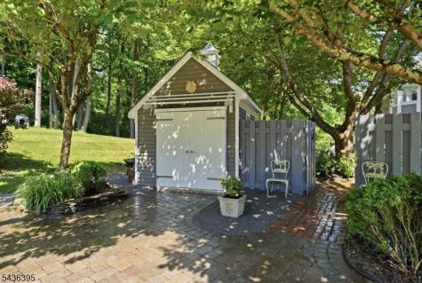 6 Fawn Ridge Road Clinton NJ 08833