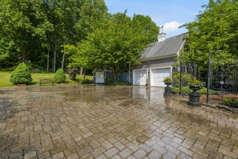 6 Fawn Ridge Road Clinton NJ 08833