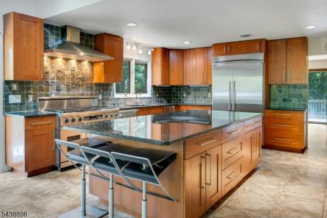 737 Ridge Road Kinnelon NJ 07405