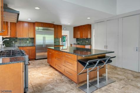 737 Ridge Road Kinnelon NJ 07405