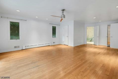 737 Ridge Road Kinnelon NJ 07405