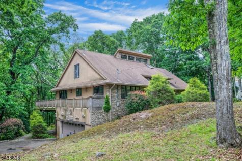 737 Ridge Road Kinnelon NJ 07405