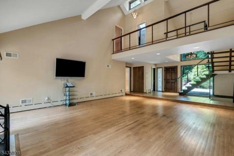 737 Ridge Road Kinnelon NJ 07405