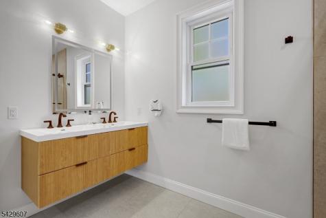 21 Kuntz Avenue Berkeley Heights NJ 07922
