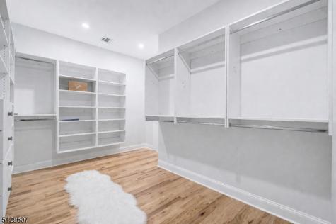 21 Kuntz Avenue Berkeley Heights NJ 07922