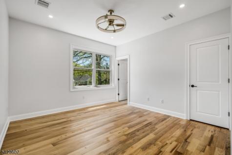 21 Kuntz Avenue Berkeley Heights NJ 07922