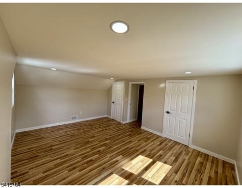 9 Joan Place Clifton NJ 07012