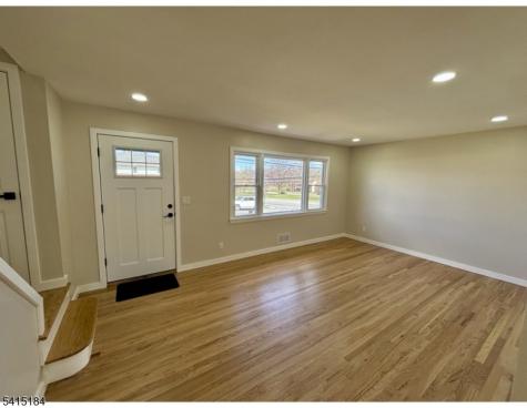 9 Joan Place Clifton NJ 07012