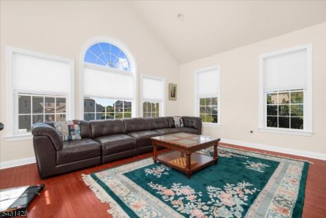 4 Jacob Court Raritan NJ 08822