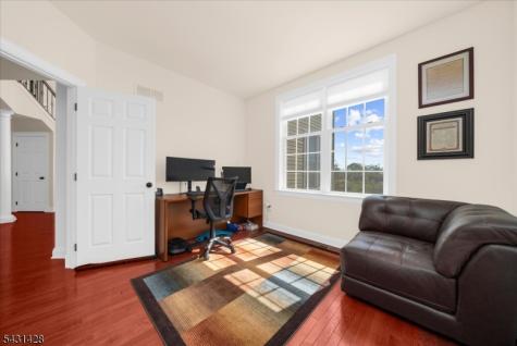 4 Jacob Court Raritan NJ 08822