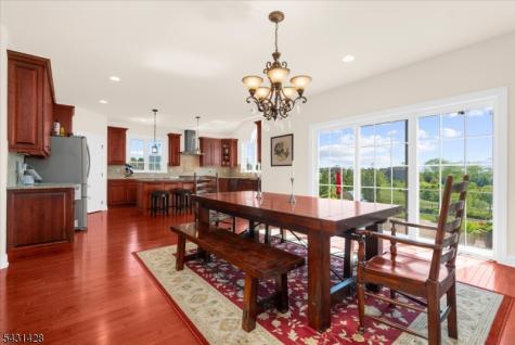 4 Jacob Court Raritan NJ 08822