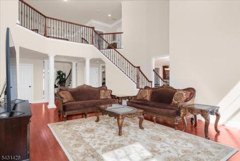 4 Jacob Court Raritan NJ 08822