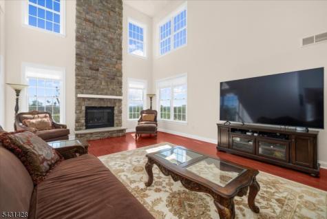 4 Jacob Court Raritan NJ 08822