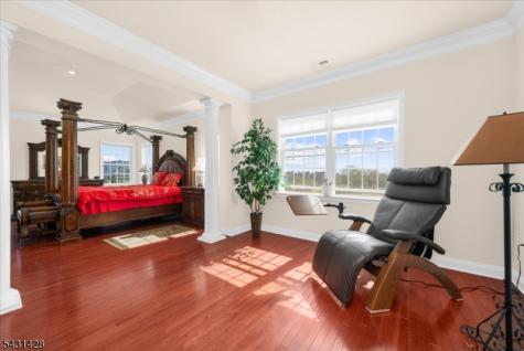 4 Jacob Court Raritan NJ 08822