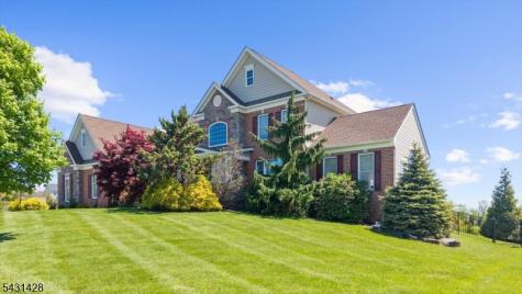 4 Jacob Court Raritan NJ 08822