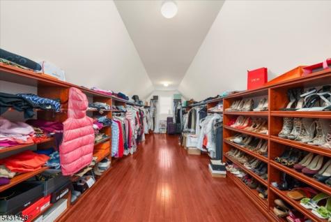 4 Jacob Court Raritan NJ 08822