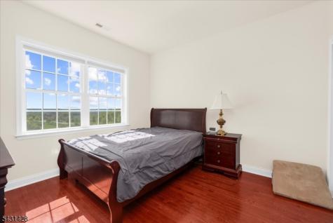 4 Jacob Court Raritan NJ 08822