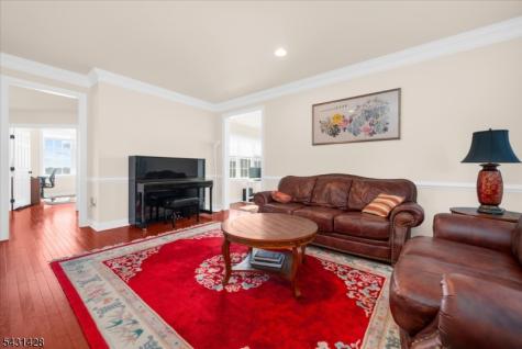 4 Jacob Court Raritan NJ 08822