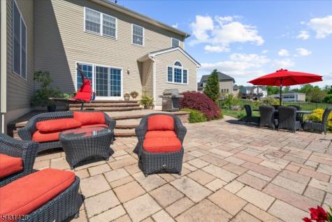 4 Jacob Court Raritan NJ 08822