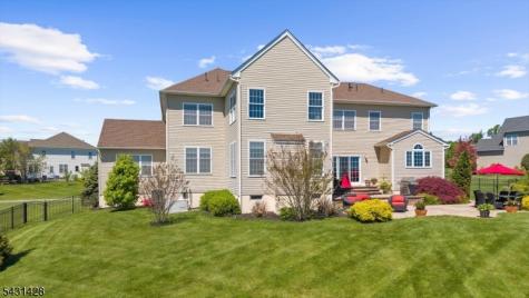 4 Jacob Court Raritan NJ 08822