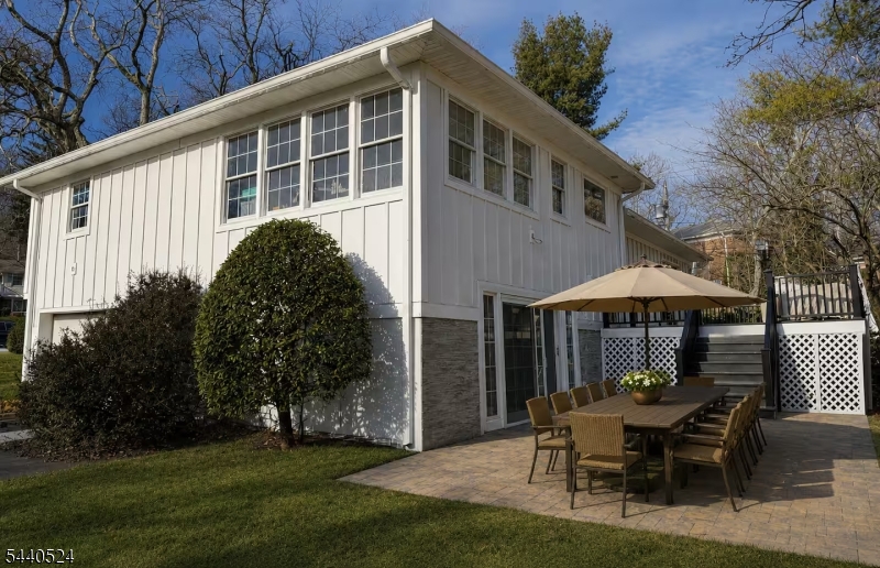 9 Crestview Court Montclair NJ 07042