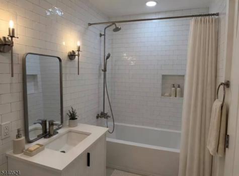 9 Crestview Court Montclair NJ 07042