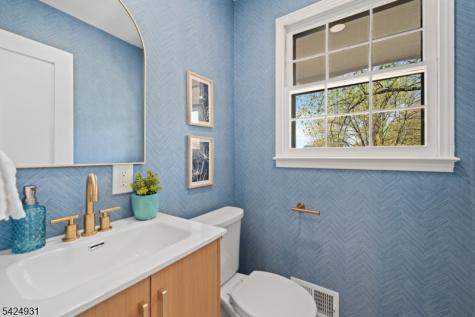 22 Hillcrest Road Hillsborough NJ 08844