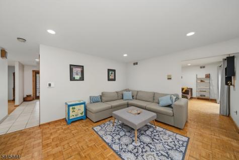 4 Skytop Drive Denville NJ 07834
