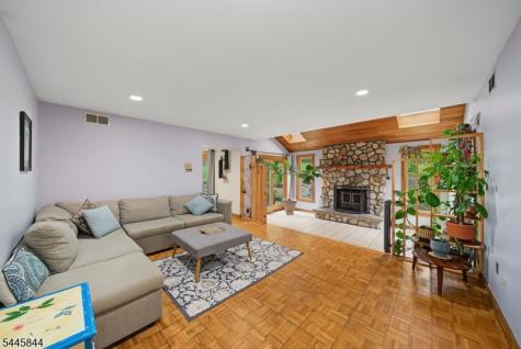 4 Skytop Drive Denville NJ 07834