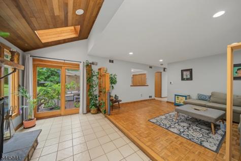 4 Skytop Drive Denville NJ 07834