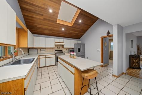 4 Skytop Drive Denville NJ 07834