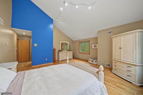 4 Skytop Drive Denville NJ 07834