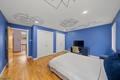 4 Skytop Drive Denville NJ 07834