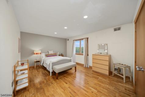 4 Skytop Drive Denville NJ 07834
