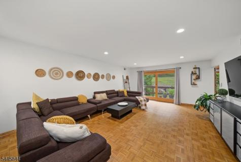 4 Skytop Drive Denville NJ 07834