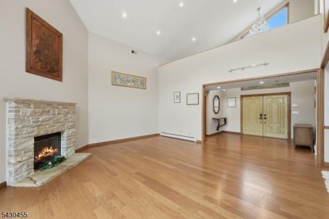 89 Columbus Avenue Totowa NJ 07512