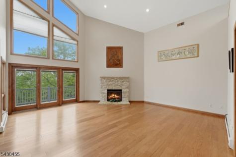 89 Columbus Avenue Totowa NJ 07512