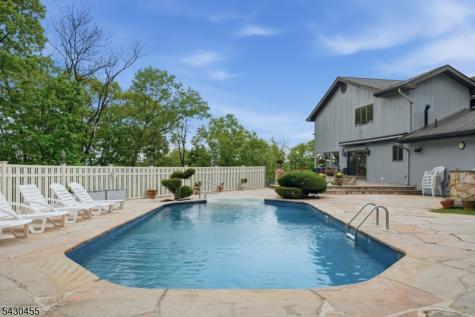 89 Columbus Avenue Totowa NJ 07512