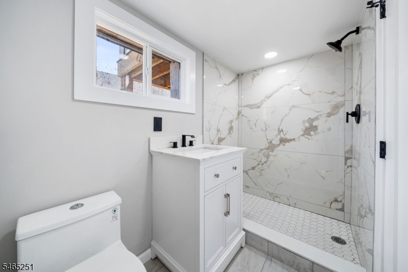 1123 Thompson Avenue Roselle NJ 07203