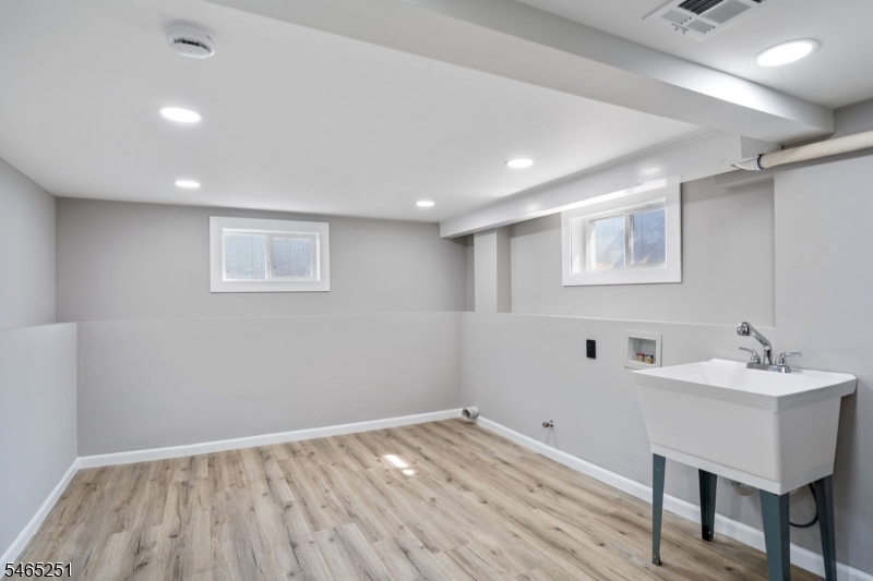 1123 Thompson Avenue Roselle NJ 07203
