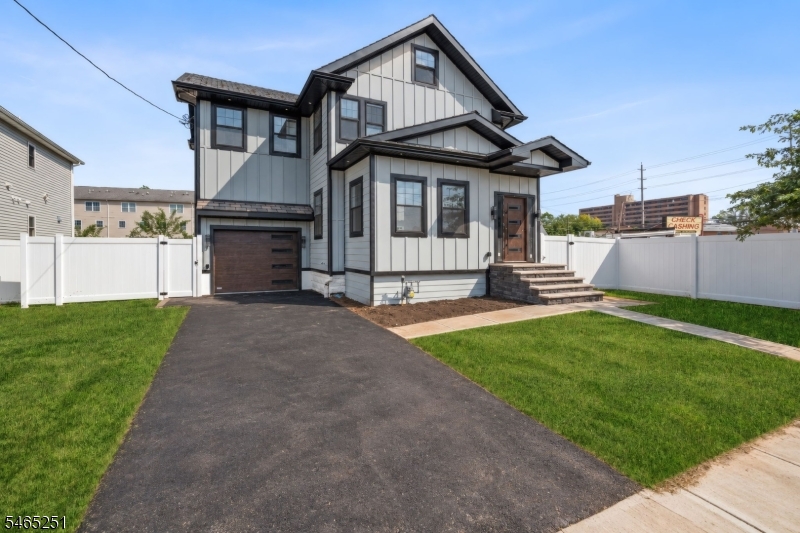 1123 Thompson Avenue Roselle NJ 07203