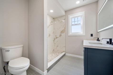 1123 Thompson Avenue Roselle NJ 07203
