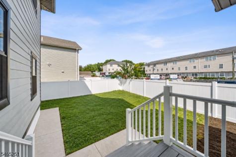 1123 Thompson Avenue Roselle NJ 07203