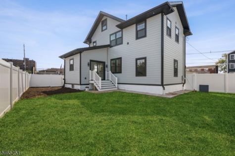 1123 Thompson Avenue Roselle NJ 07203