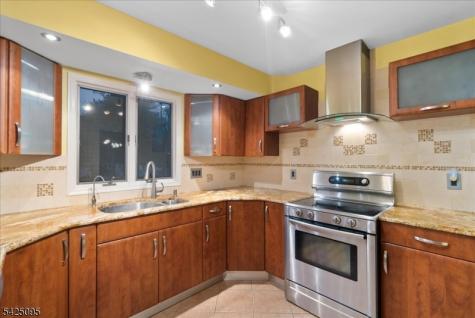 5 Fowler Place Montville NJ 07045