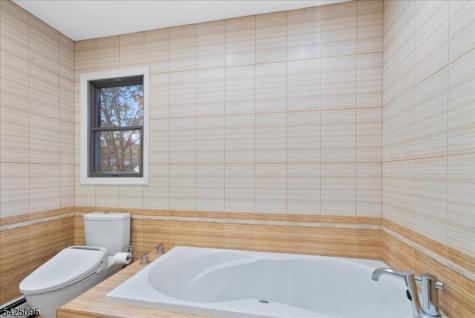 5 Fowler Place Montville NJ 07045