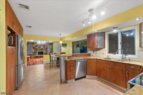 5 Fowler Place Montville NJ 07045